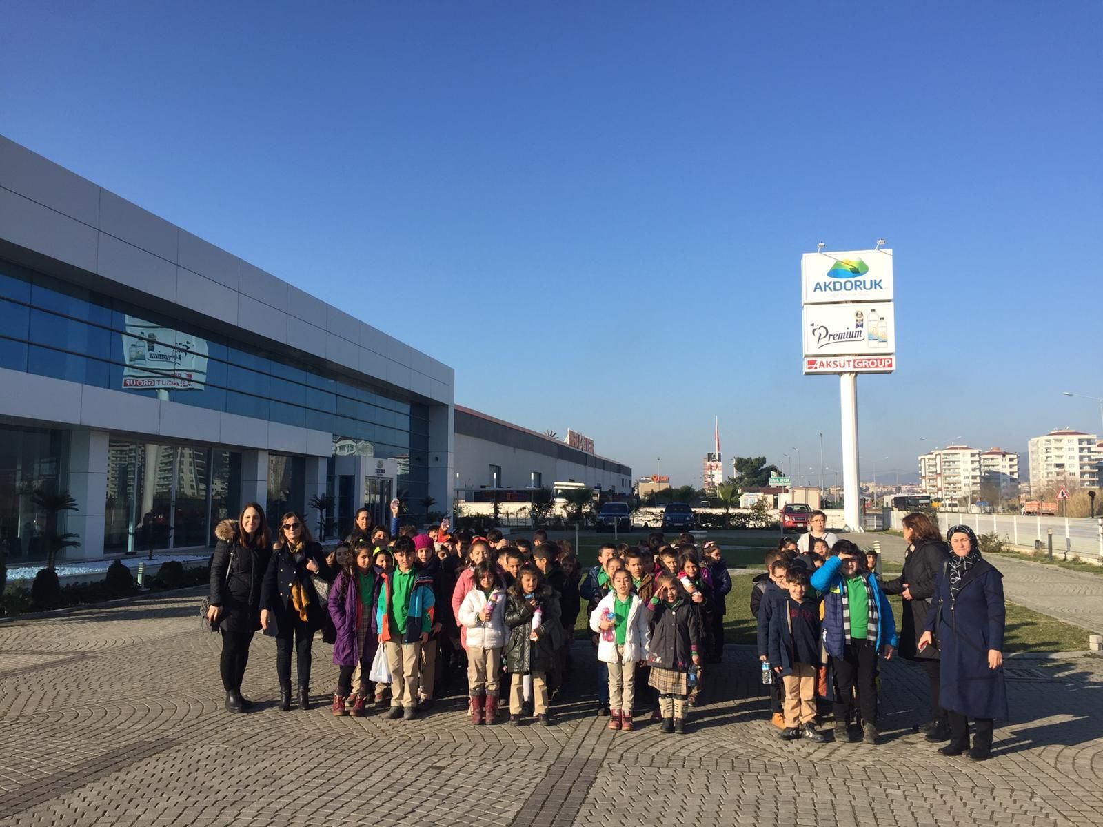 Öğrenciler AKDORUK 'u Gezdi